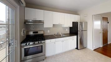 featured image of 7 Casey Ave