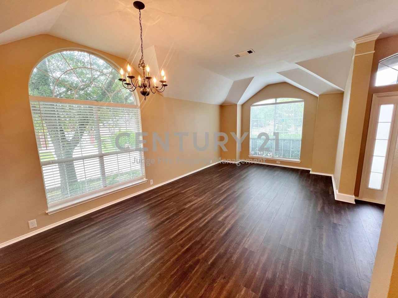 8321 Rayburn Ln - Photo 2 of 11