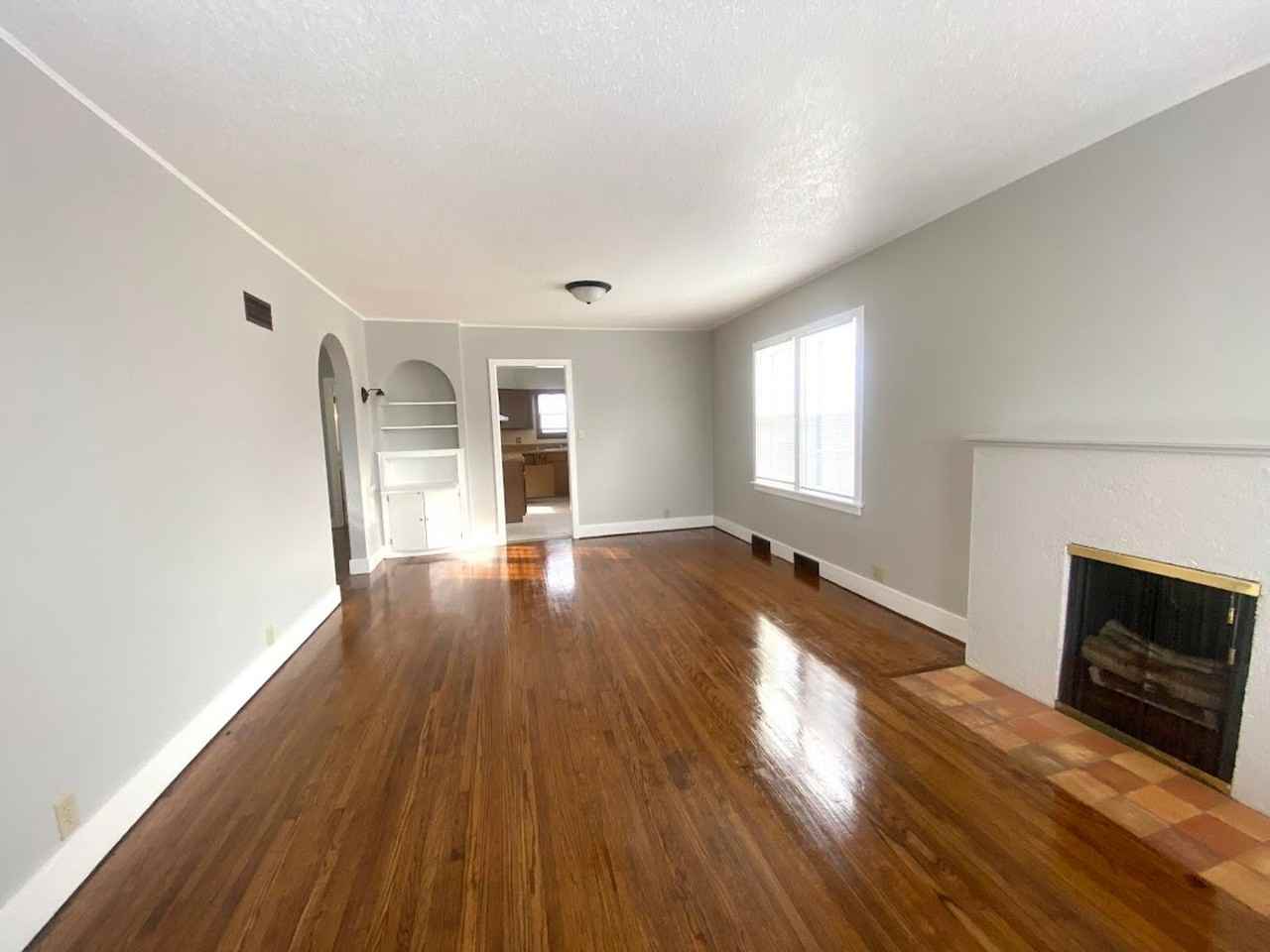 1406 N 2nd Ave - Photo 2 of 13