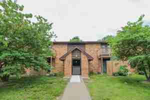 featured image of 500 Columbia Dr #E