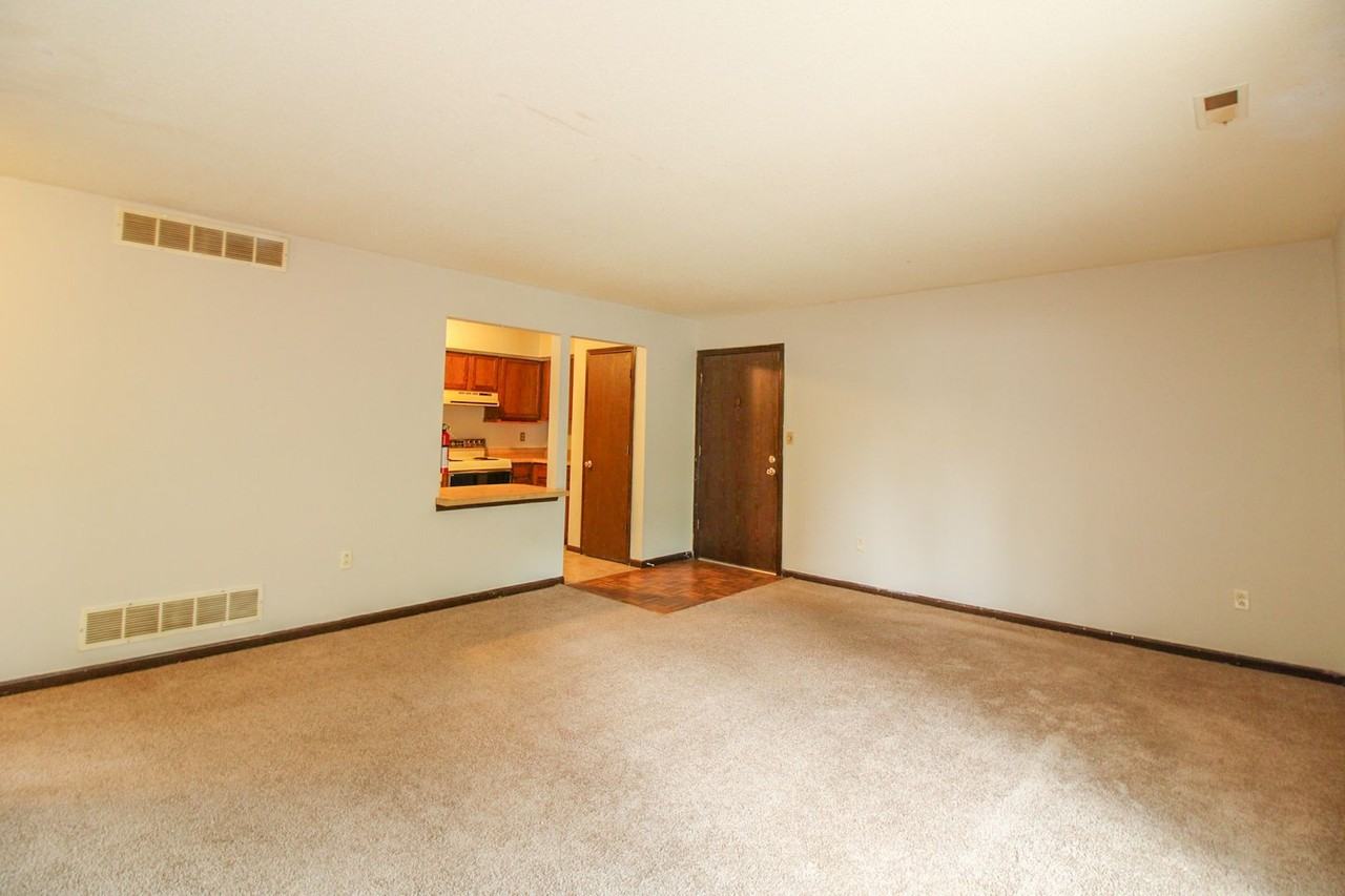 500 Columbia Dr #E - Photo 2 of 10