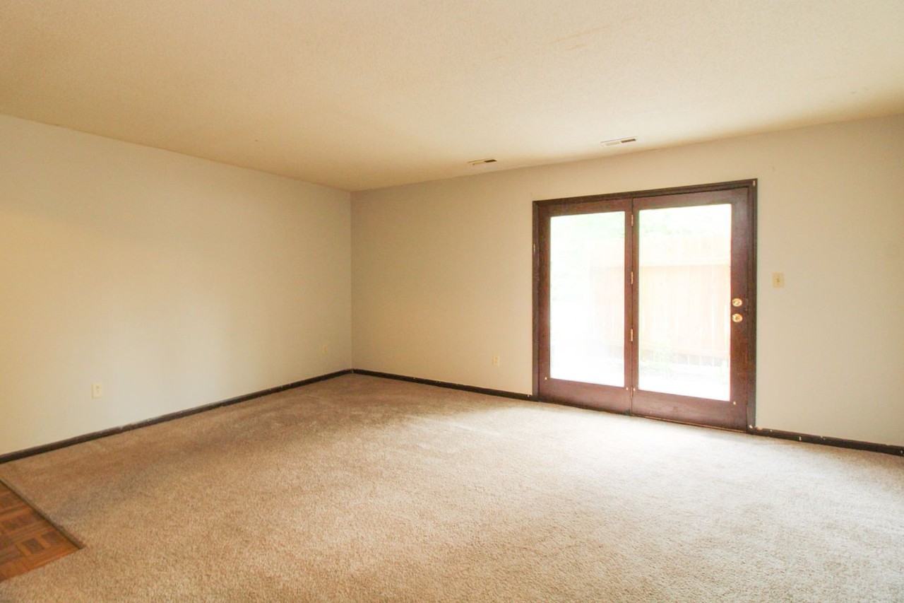 500 Columbia Dr #E - Photo 3 of 10