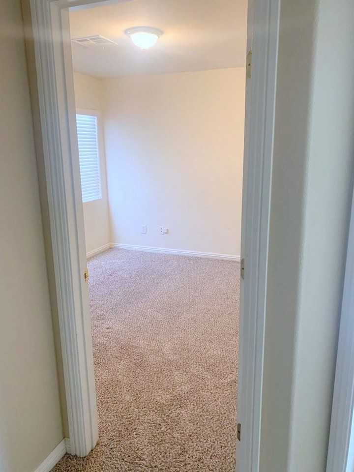 9335 Pinewood Ridge St - Photo 7 of 17