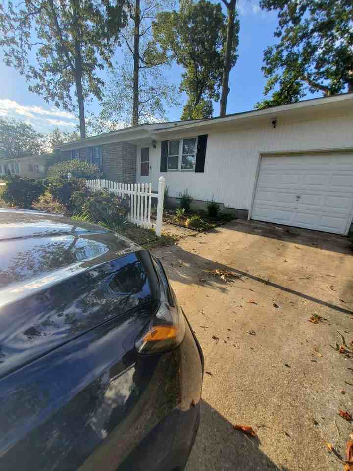 2837 N Shore Dr - Photo 3 of 40