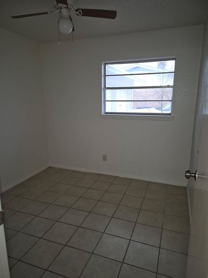 3421 Tascosa St - Photo 4 of 10