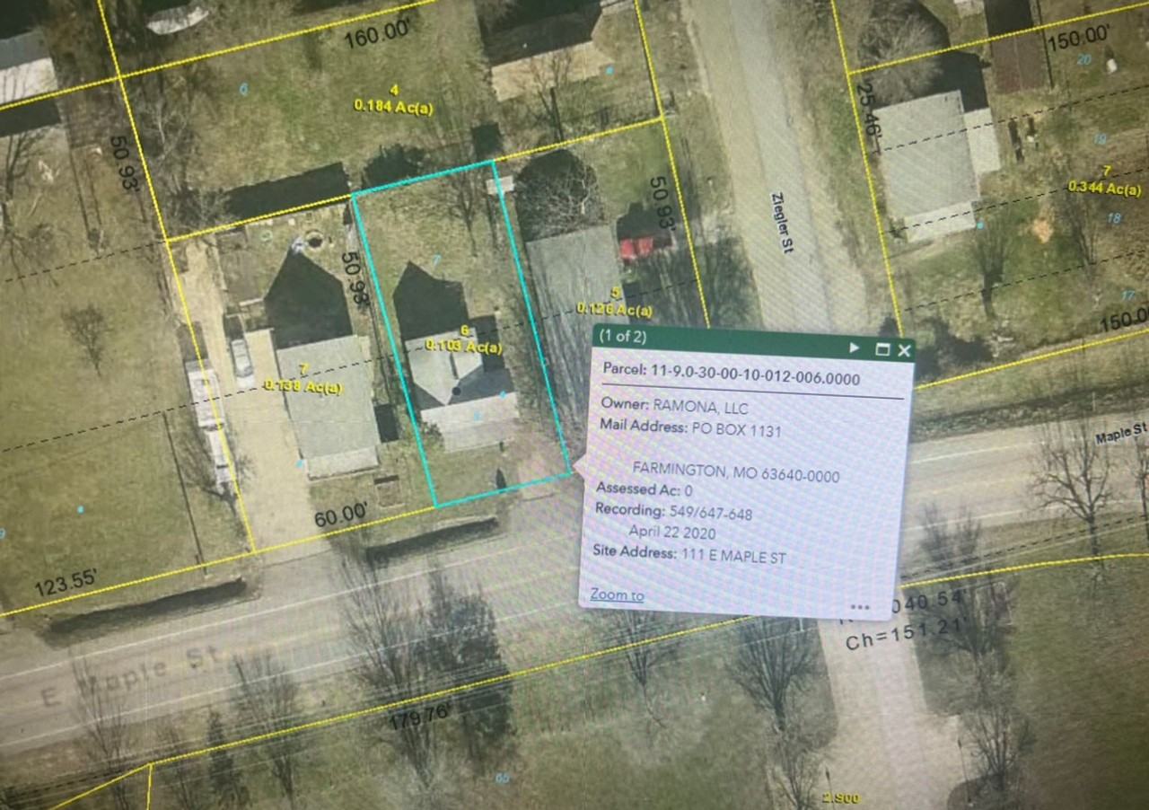 111 E Maple St - Photo 2 of 10