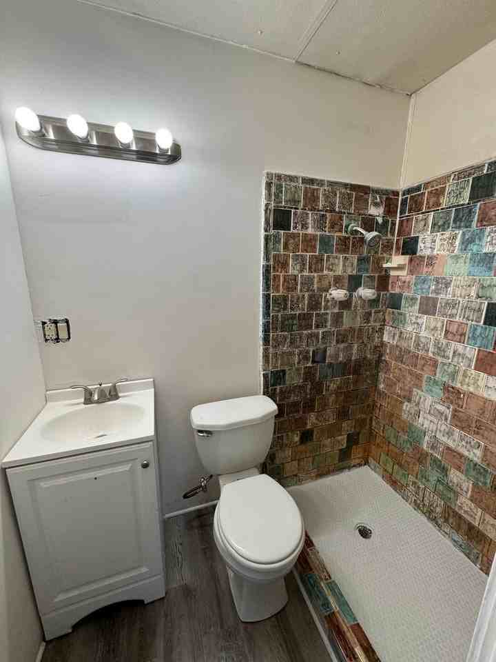 1011 South Union Avenue - Photo 4 of 8