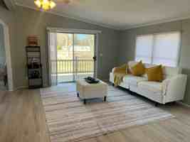 featured image of 634 E Frontage Rd