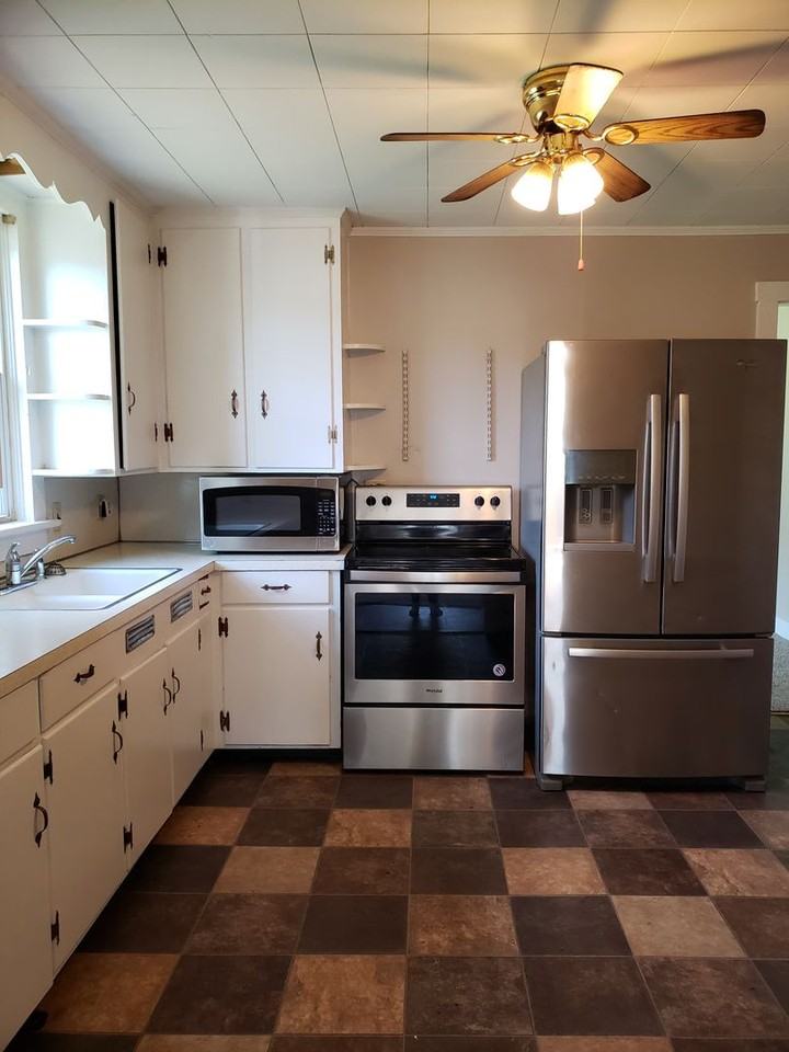 112 Quarry Rd - Photo 4 of 19