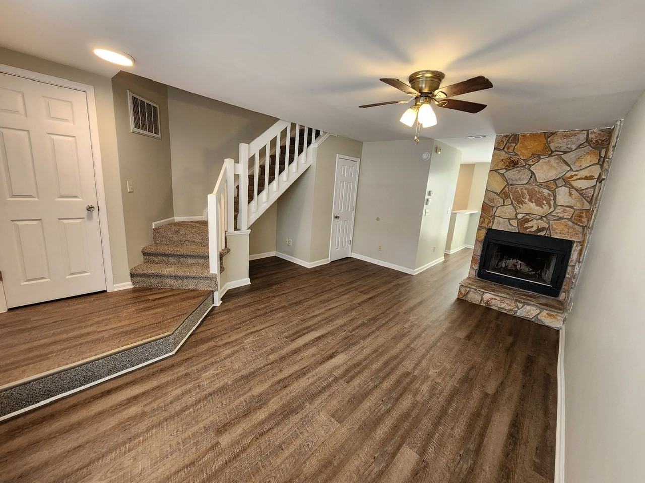 6360 Windsor Gate Ln - Photo 3 of 16