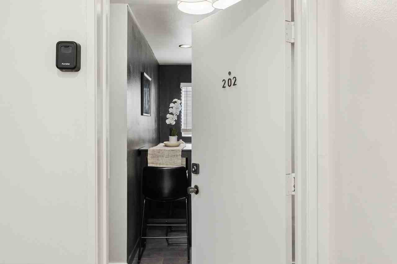 10777 10777 Ashton 202 - Single #6 - Photo 5 of 11