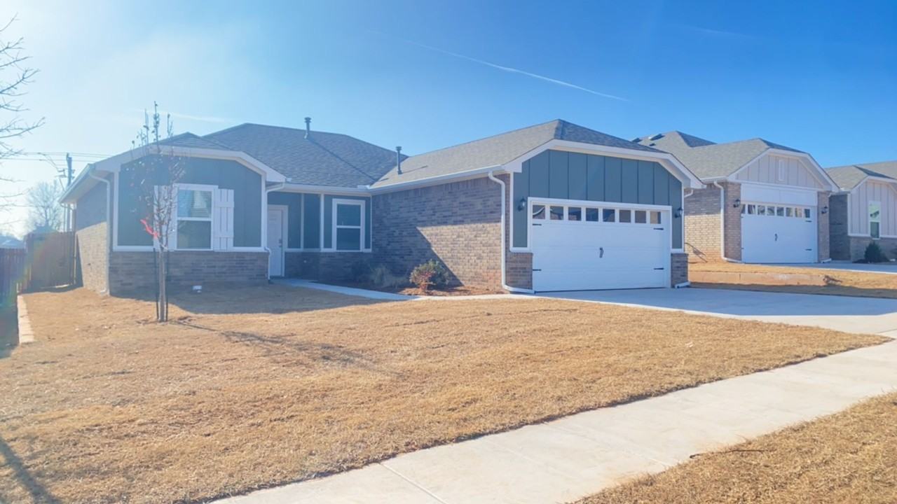 4316 Ne 123rd St - Photo 4 of 32
