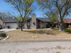 114 Caballo Dr - Photo 1 of 1