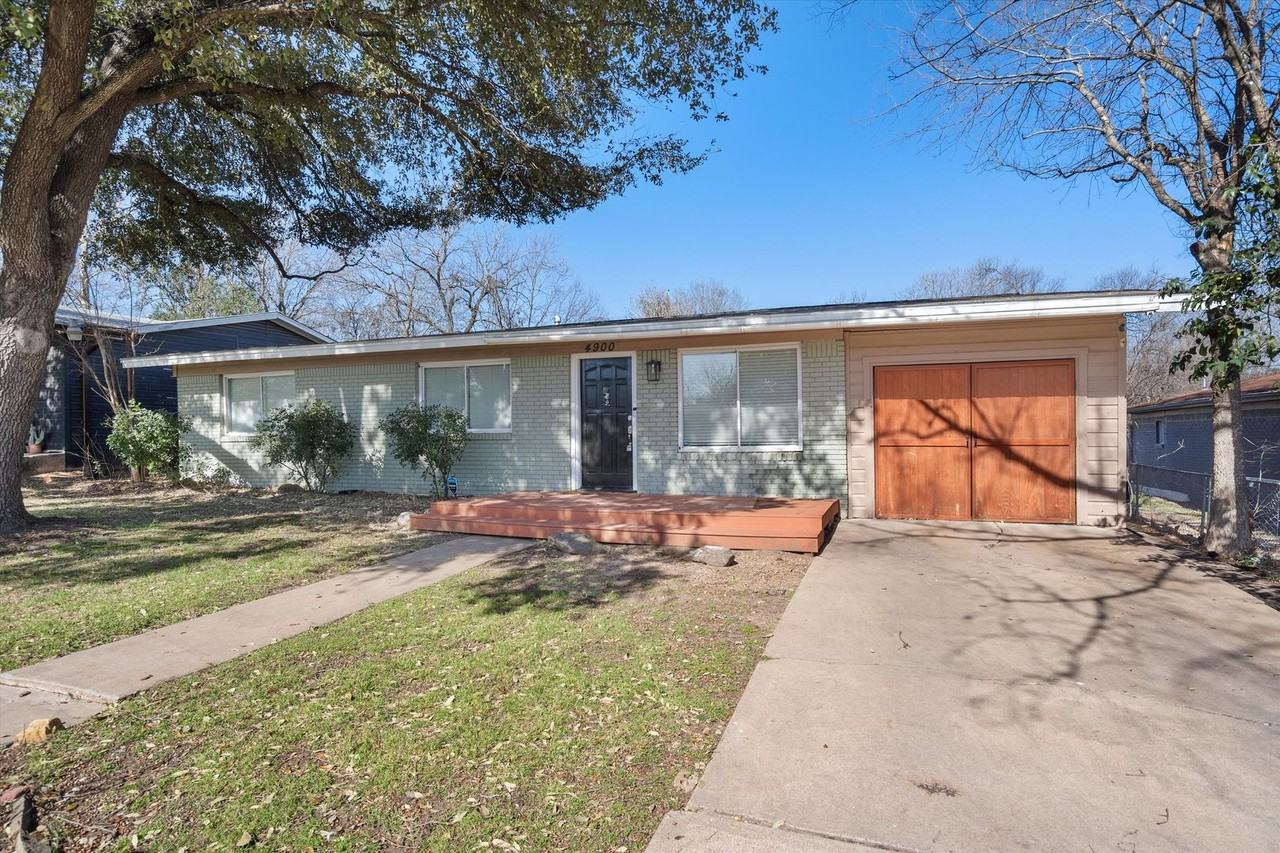 4900 Eastdale Dr - Photo 3 of 32
