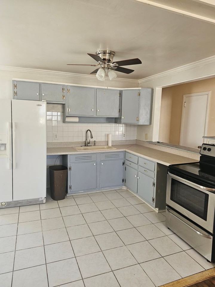 8384 Capeview Ave - Photo 7 of 26