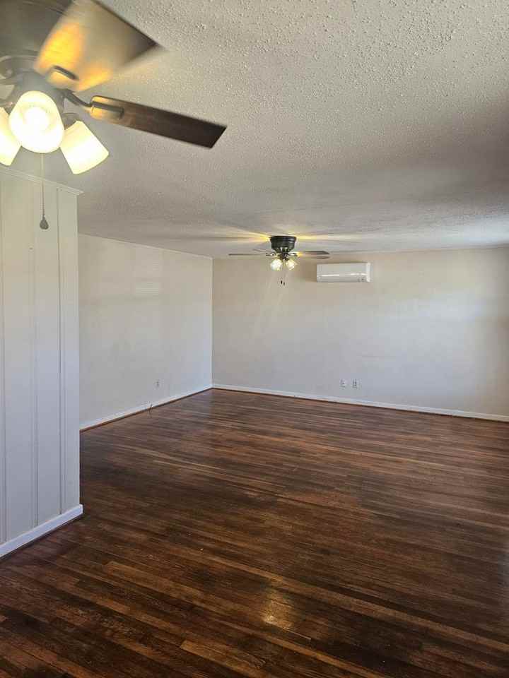 8384 Capeview Ave - Photo 6 of 26