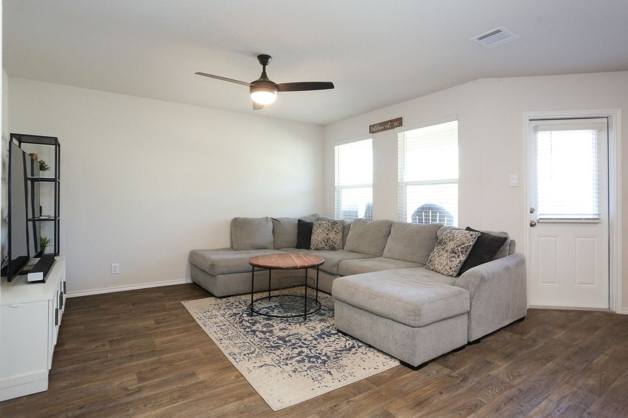 1153 Barn Swallow Way - Photo 7 of 25