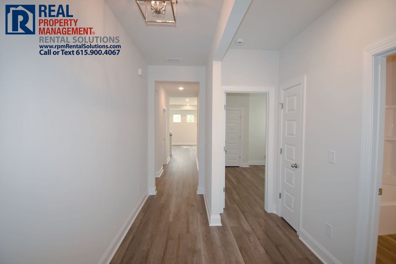 2607 Eldin Creek Dr - Photo 3 of 32