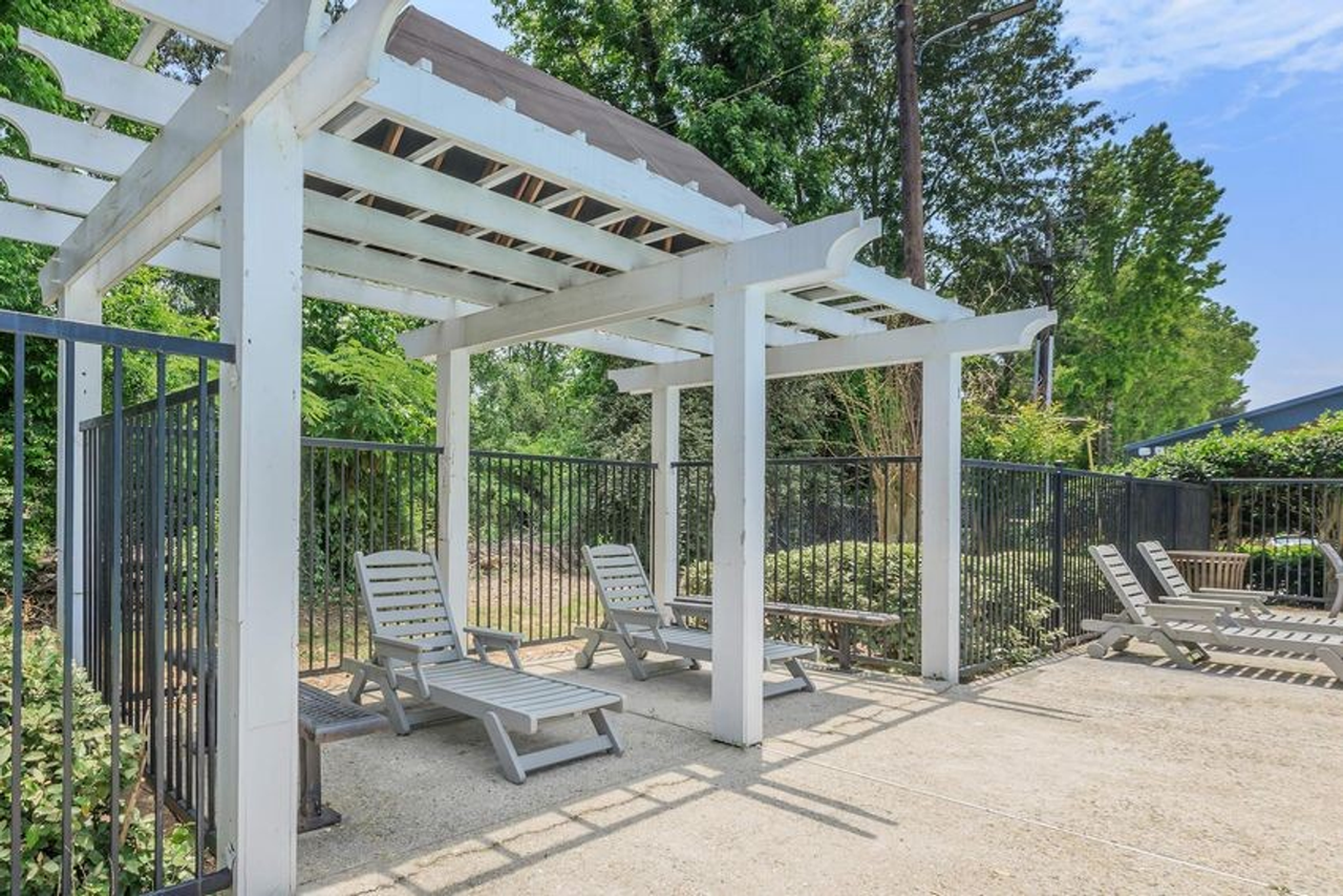 33 Ninety Apartments - Photo 4 of 50