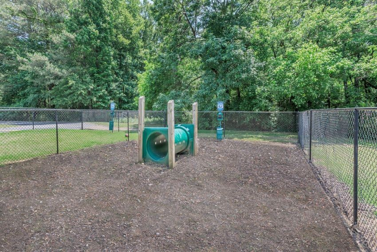 33 Ninety Apartments - Photo 6 of 50