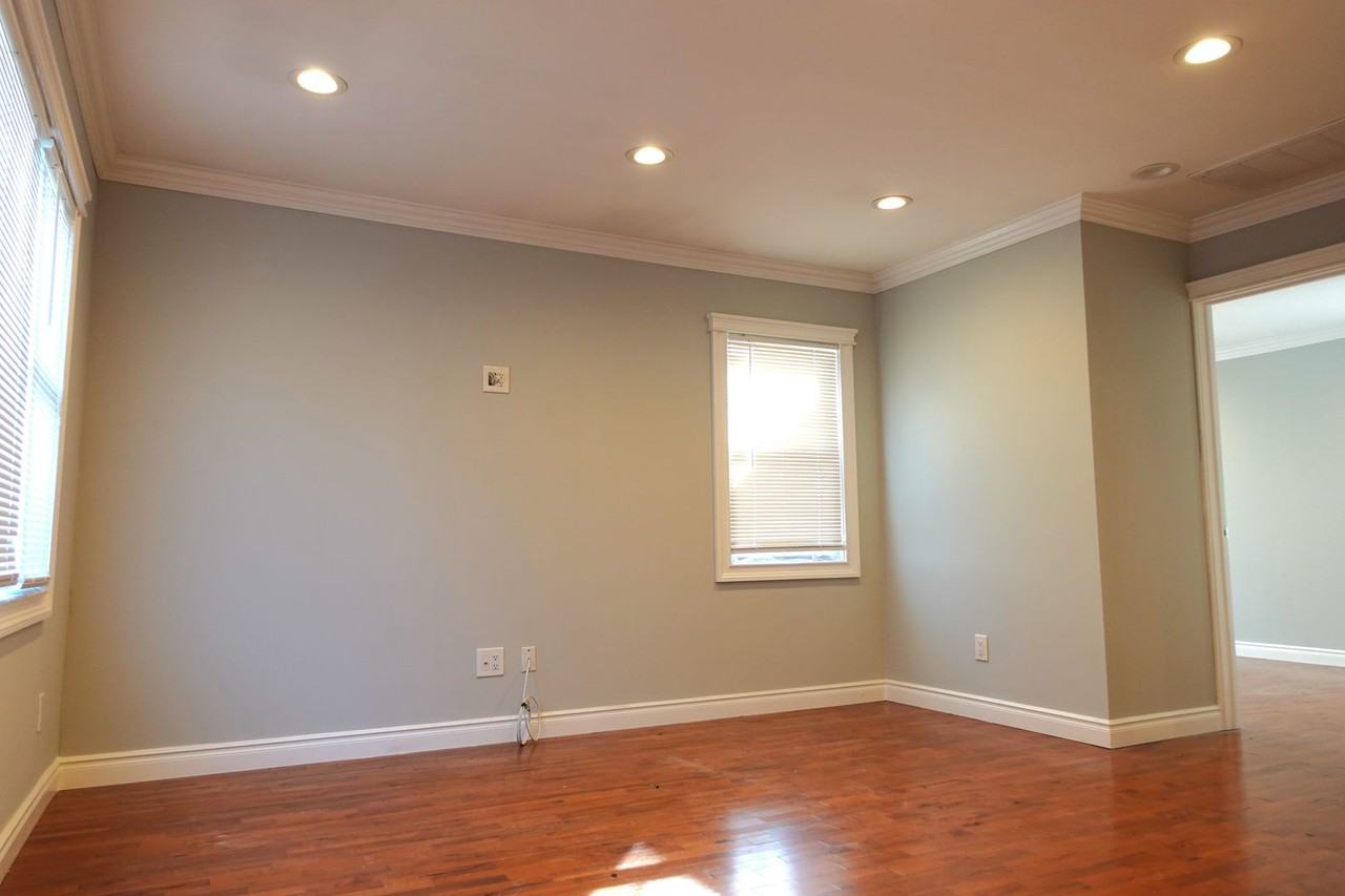 70 5th St - Photo 3 of 8