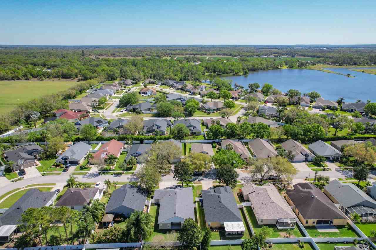 2951 Hickory Grove Dr - Photo 2 of 50