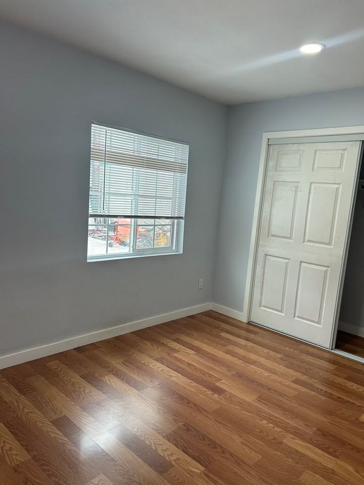 11166 Woodbury Rd - Photo 6 of 12