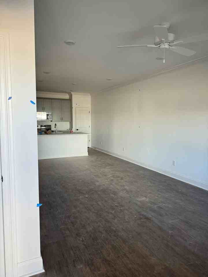 655 Cottage Grove Cir - Photo 4 of 16