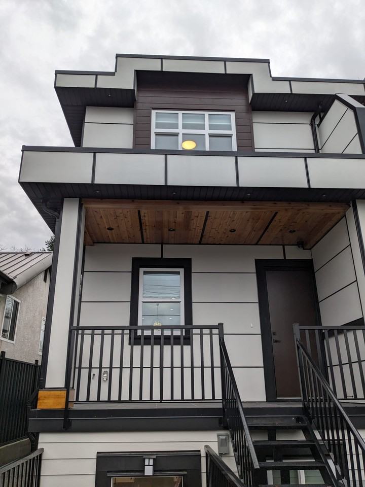 2289 East 41st Avenue - Photo 3 of 14