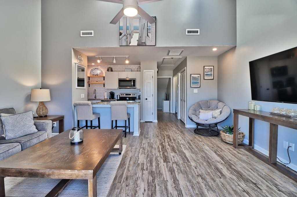 203 Double Eagle Dr ## C3 - Photo 3 of 19