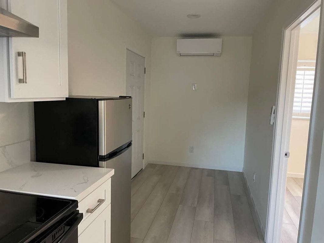 158 W 225th St - Photo 5 of 8