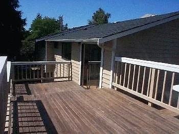 5520 26th Ave Ne - Photo 3 of 10