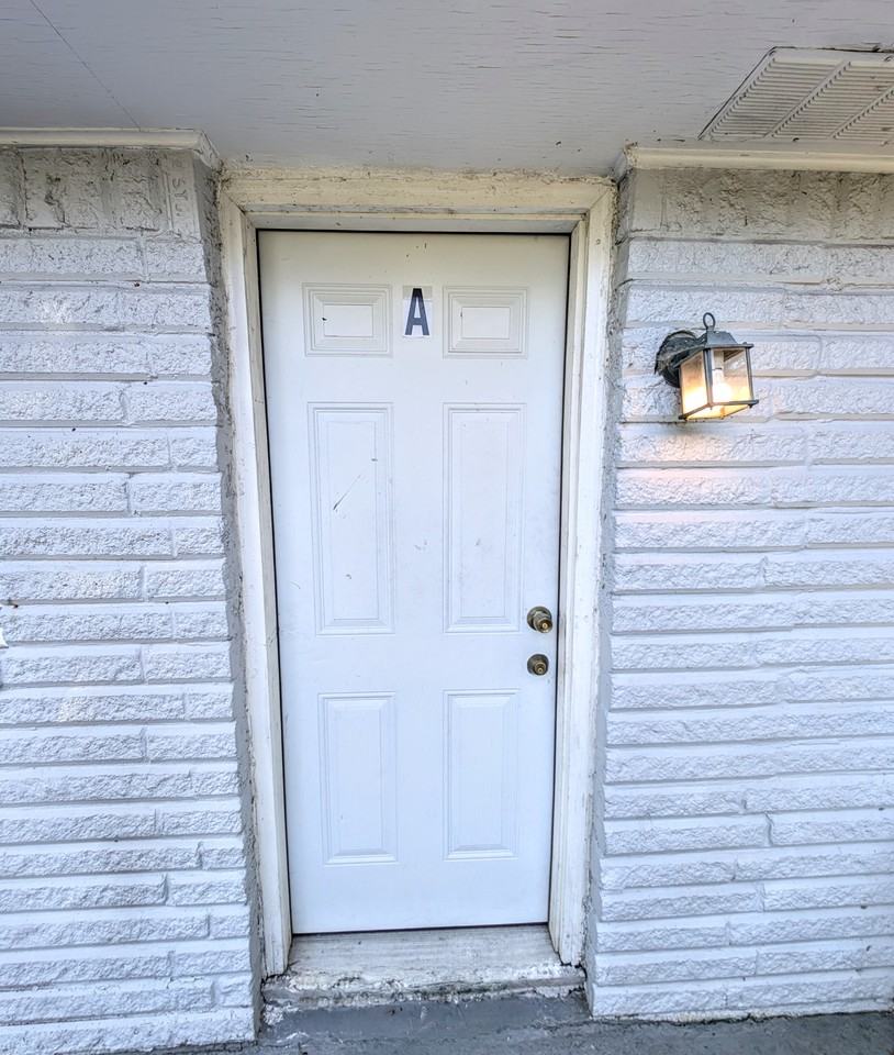 835 Hargis St Se #1 - Photo 3 of 6