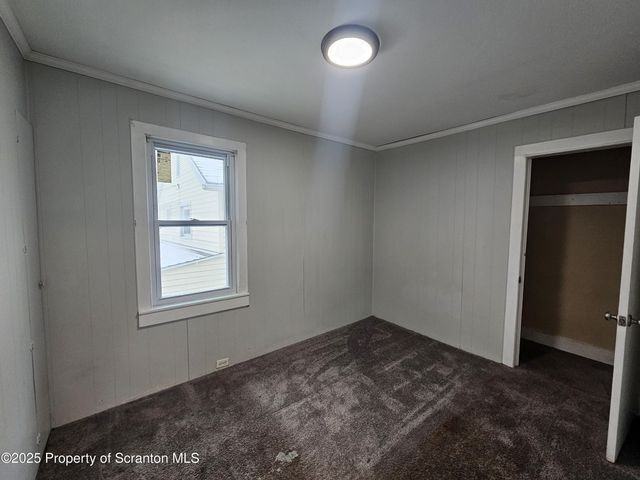 1045 Prescott Ave - Photo 7 of 15