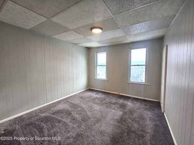 1045 Prescott Ave - Photo 4 of 15