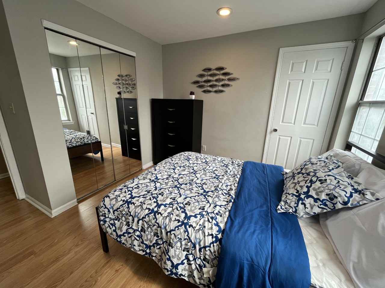 35 Rutgers Dr - Photo 3 of 14