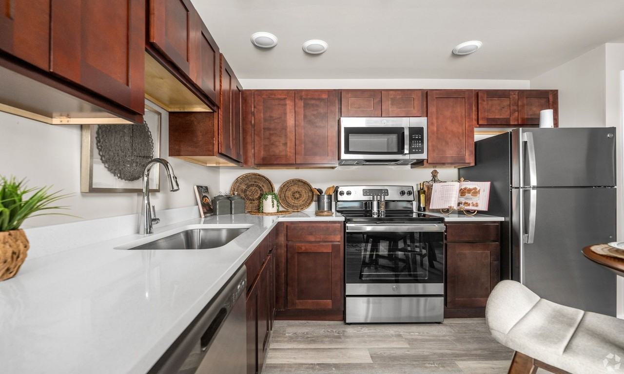 Northside Village Apartments - Photo 5 of 13