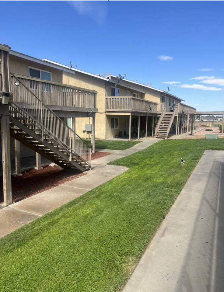 Casa Adelanto Apartment Homes - Photo 2 of 16