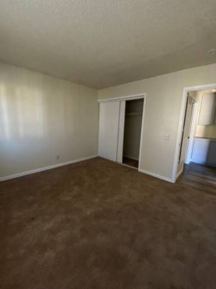 Casa Adelanto Apartment Homes - Photo 5 of 16