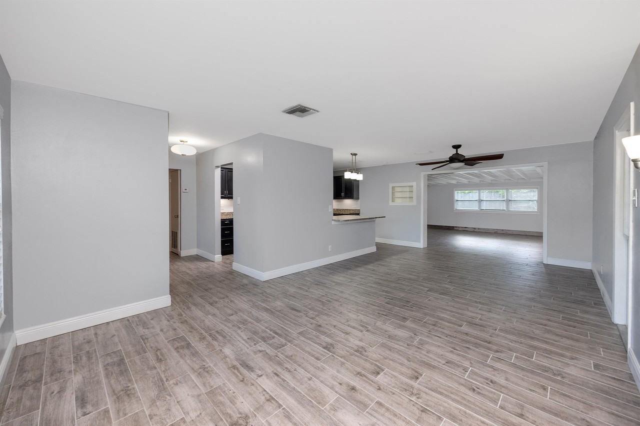 4514 S Shamrock Rd - Photo 5 of 43