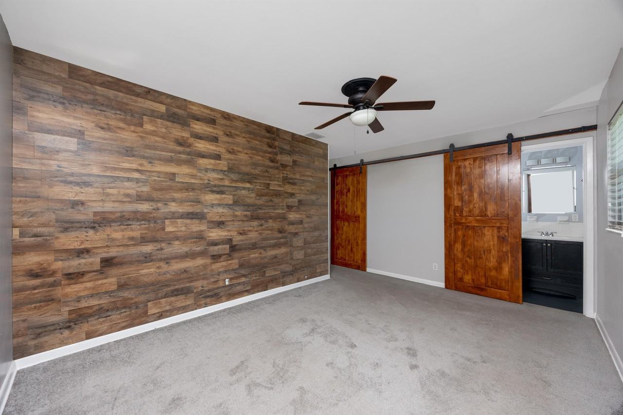 4514 South Shamrock Road - Photo 3 of 43