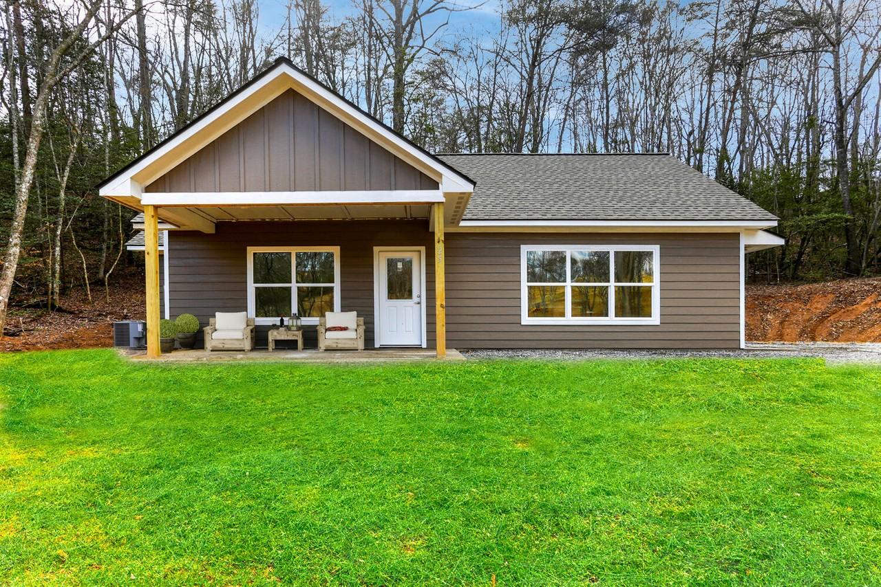 397 Avery Acres Loop - Photo 3 of 5