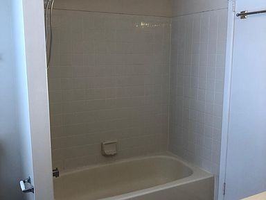 106 Heritage Blvd #1 - Photo 5 of 10