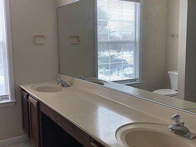 106 Heritage Blvd #1 - Photo 5 of 10