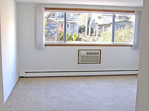 2832 Humboldt Ave S. - Photo 4 of 28