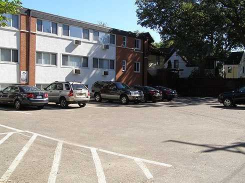 2832 Humboldt Ave S. - Photo 7 of 28