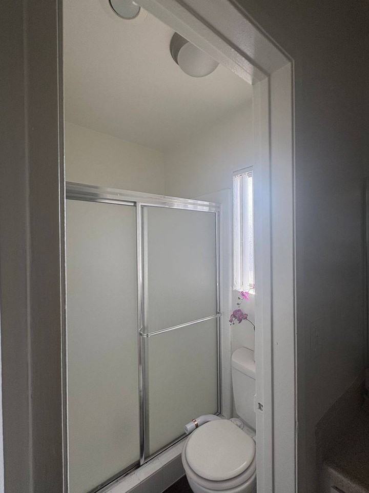 15537 Nordhoff St #31 - Photo 5 of 12