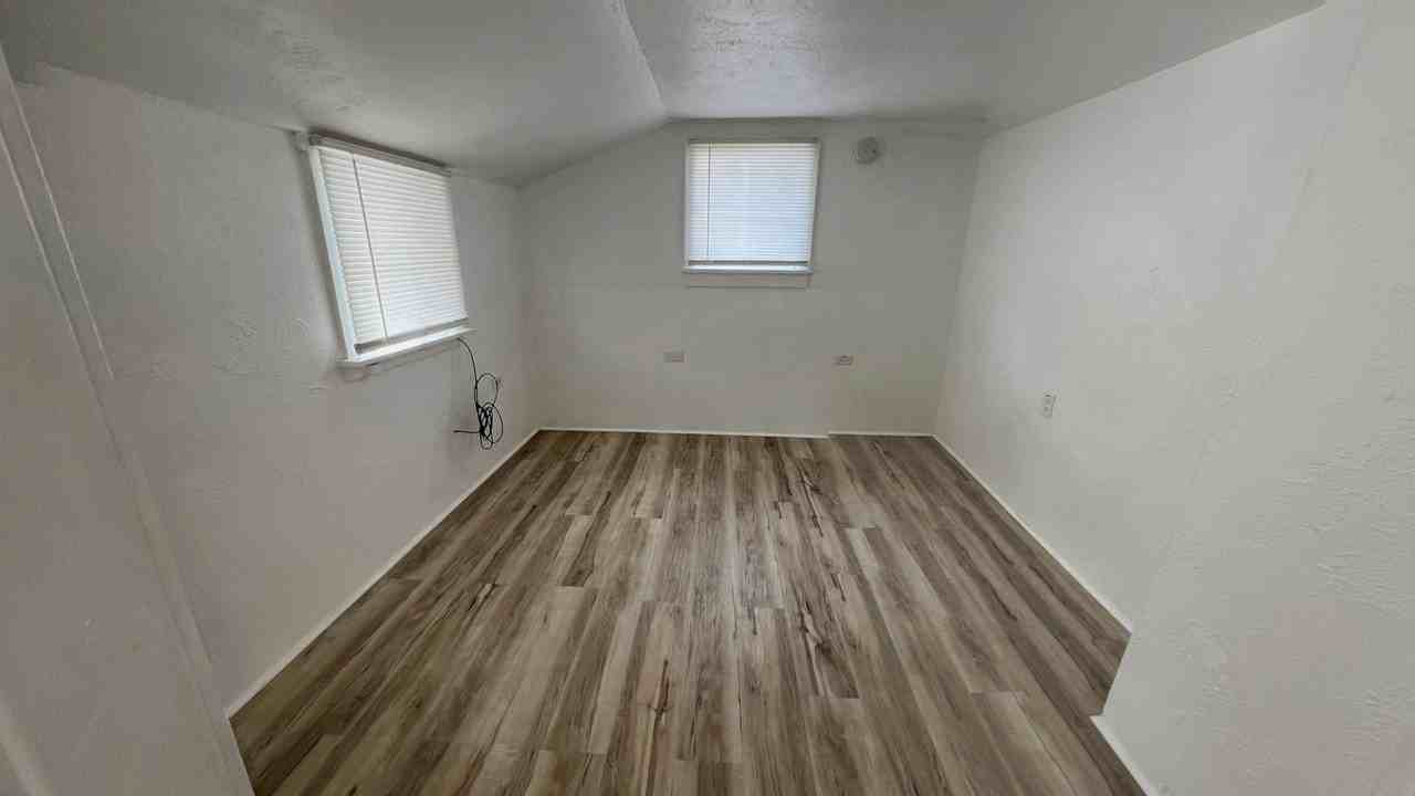 28 West Maple Street - Photo 5 of 7