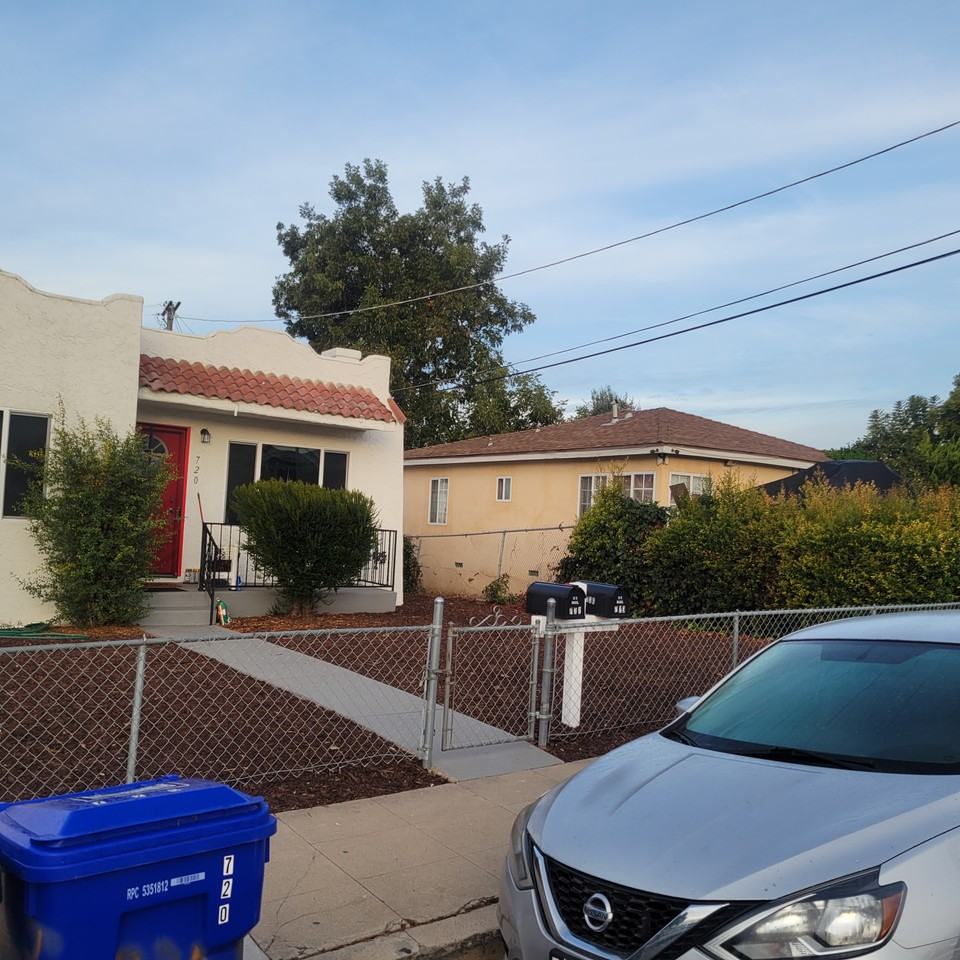 720 Jewell Drive - Photo 2 of 7