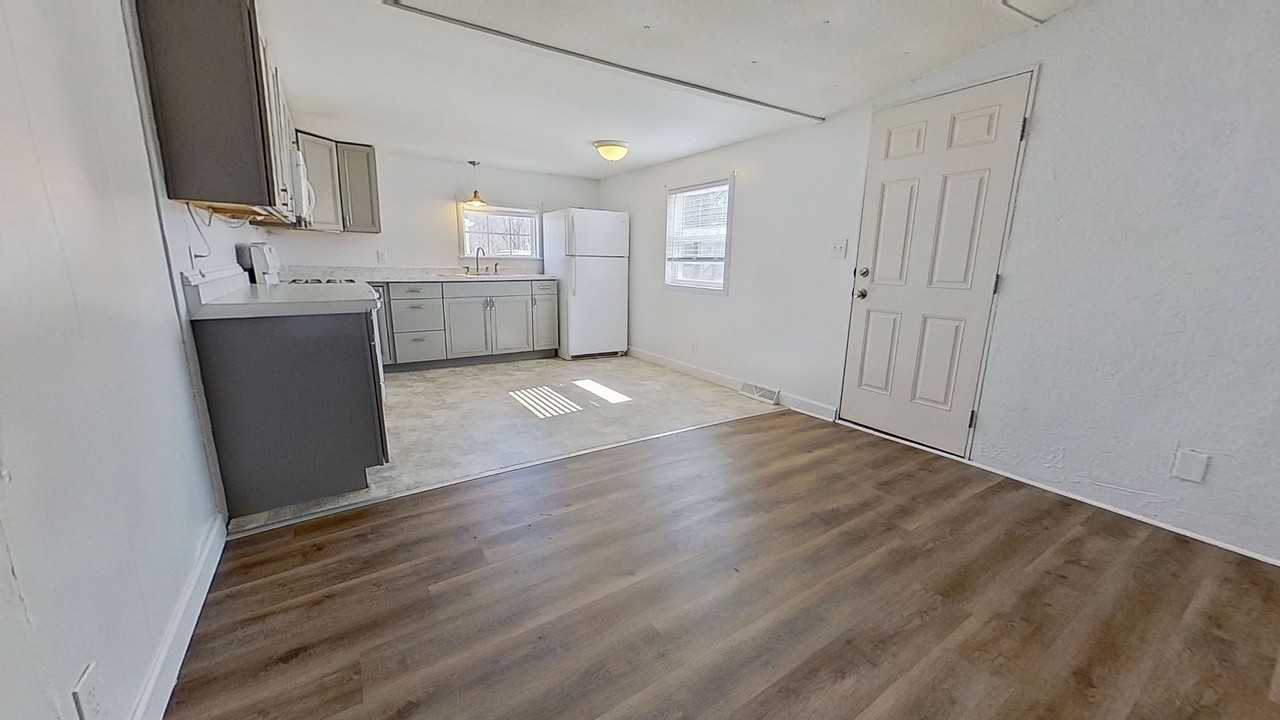 450 Ridge Rd - Photo 2 of 10